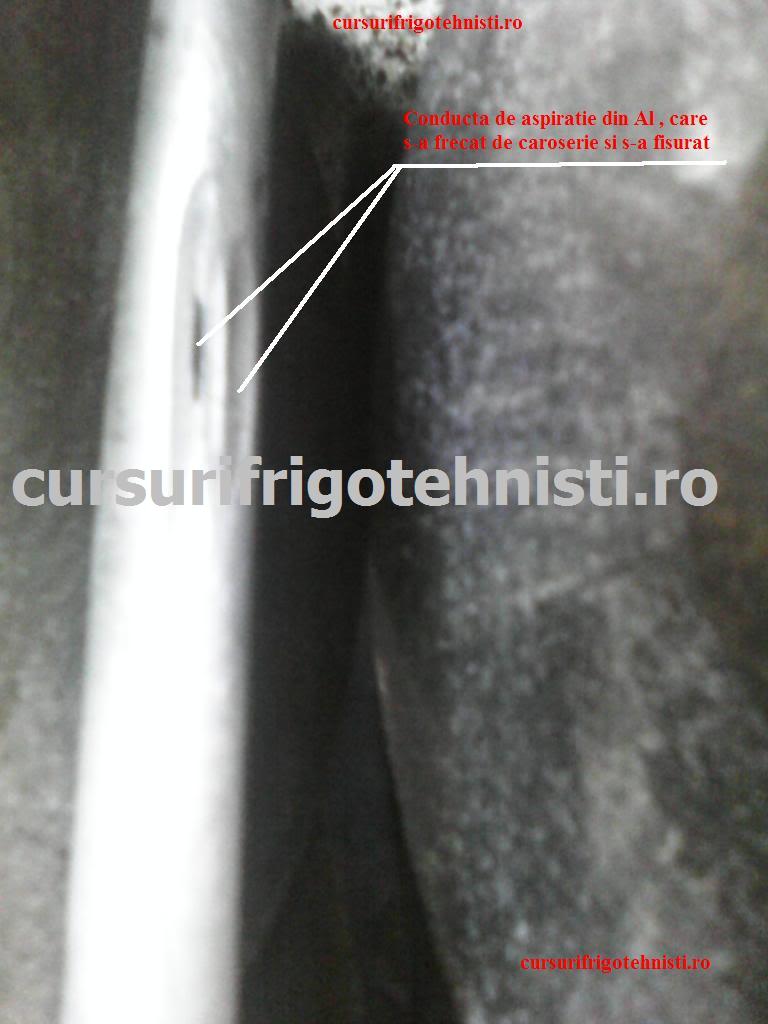 Conducta AC auto fisurata.jpg