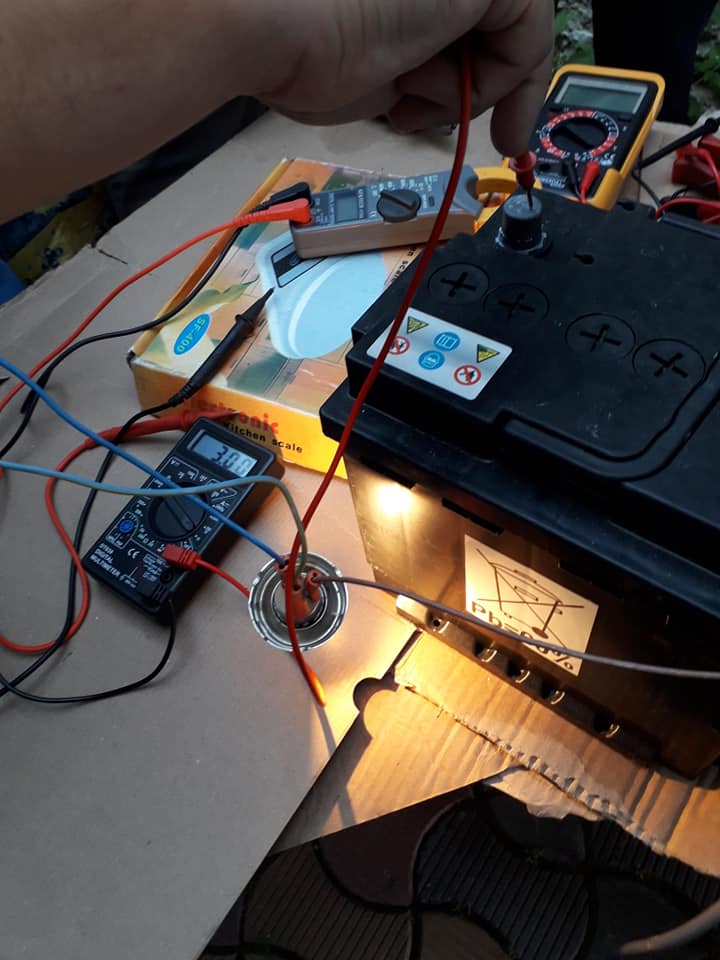 masuram curentul electric continuu absorbit de un consumator .jpg