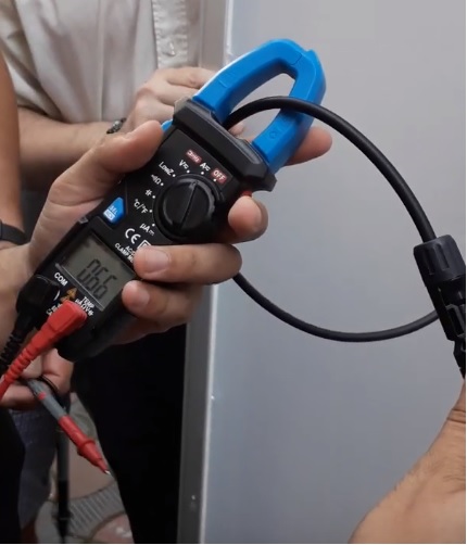 curentul de scurtcircuit panou fotovoltaic P=300W.jpg