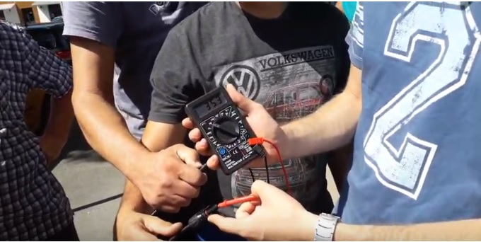 tensiunea in gol este 37 V .jpg