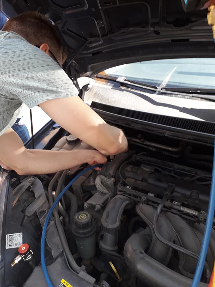 aer conditionat auto.jpg