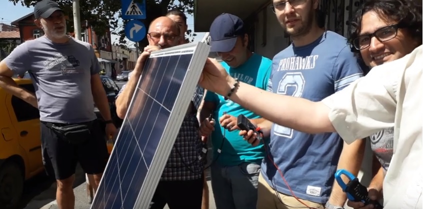 Masuram un panou fotovoltaic P=300W U=24V.jpg