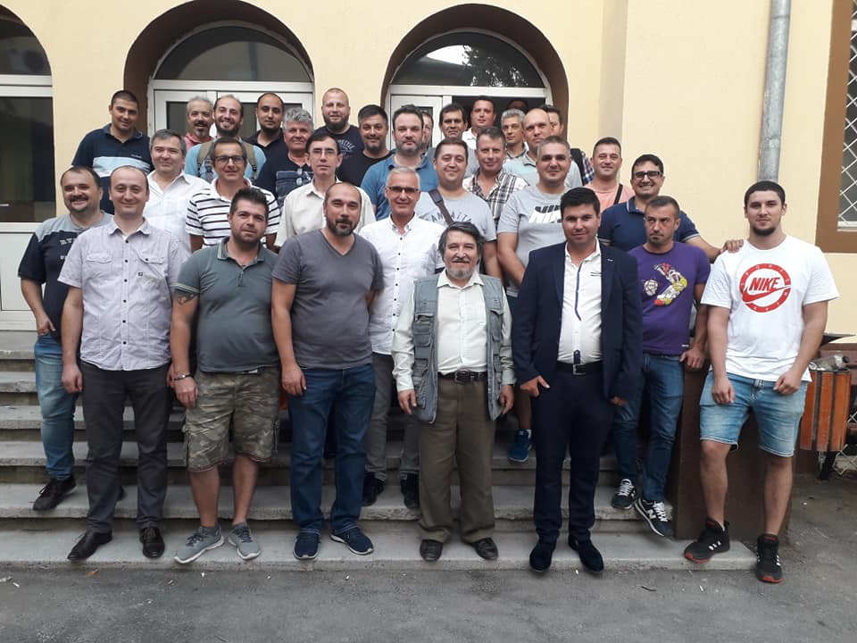 grupa 12 electricieni.jpg