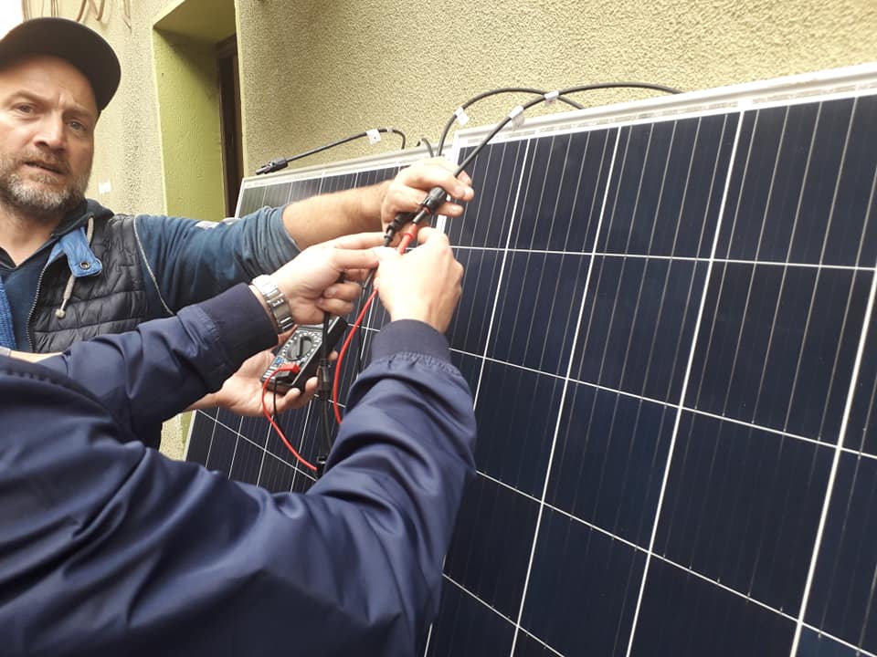 panou fotovoltaic masuratori electrice P=300W.jpg