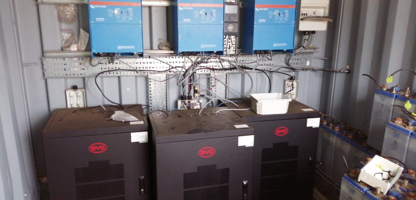 controlere si invertere  (Small).jpg