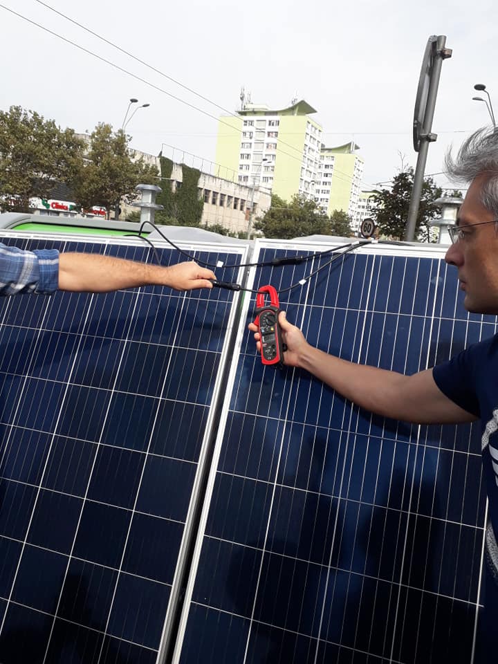 Practica gr 12 panouri fotovoltaice.jpg