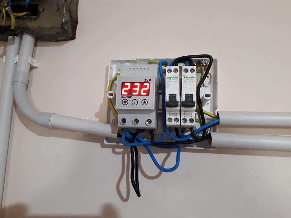 senzorul supratensiune I=32A.jpg