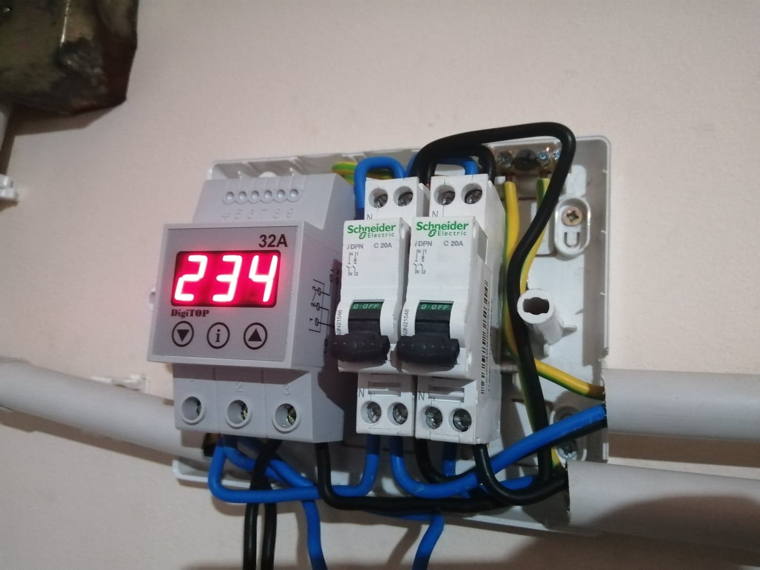 protectie electrica la supratensiune .jpg