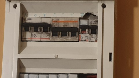 tablou electric disjunctor C16 topit .jpg