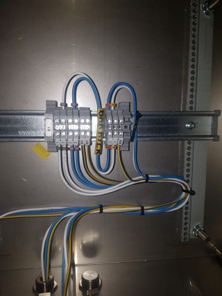 legaturi electrice in reglete .jpg