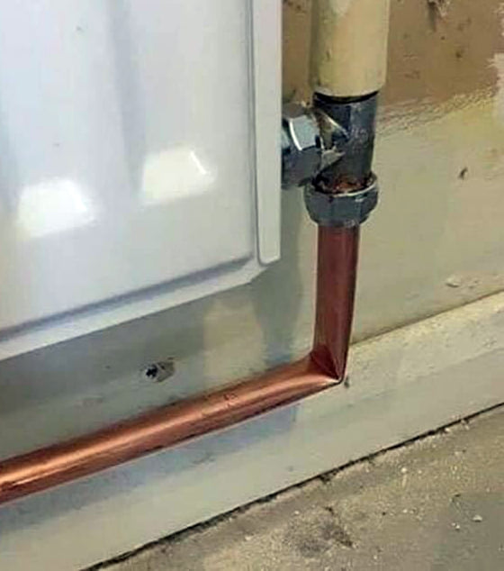 INCALZIRE CORP CALORIFER CU ROBINET PE RETUR.jpg