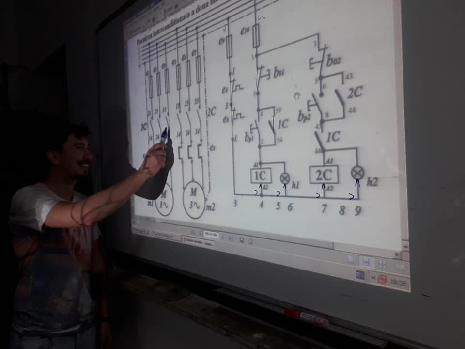 comanda motor asincron schema de forta si schema de comanda folosind contactoare .jpg