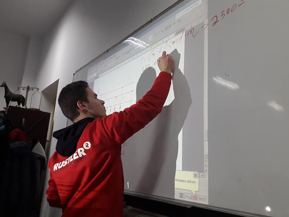 Laurentiu calculeaza sectiunea unui motor trifazat .jpg