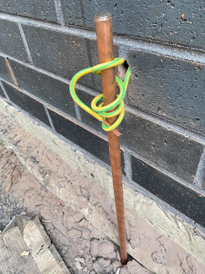 electrod impamantare priza de protectie la atingeri accidentale .jpg