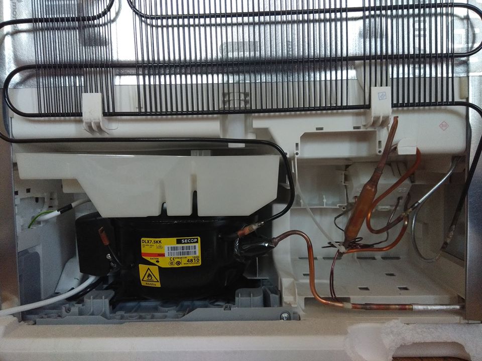 FRIGIDER CU VANA CU 2 CAI PRIORITAR CONGELARE.jpg