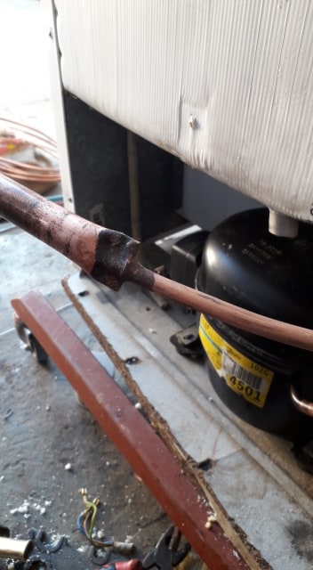 siv srl pe aspiratie freon r600A.jpg