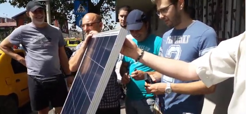 Masuram tensiunea la bornele unui panou fotovoltaic .jpg