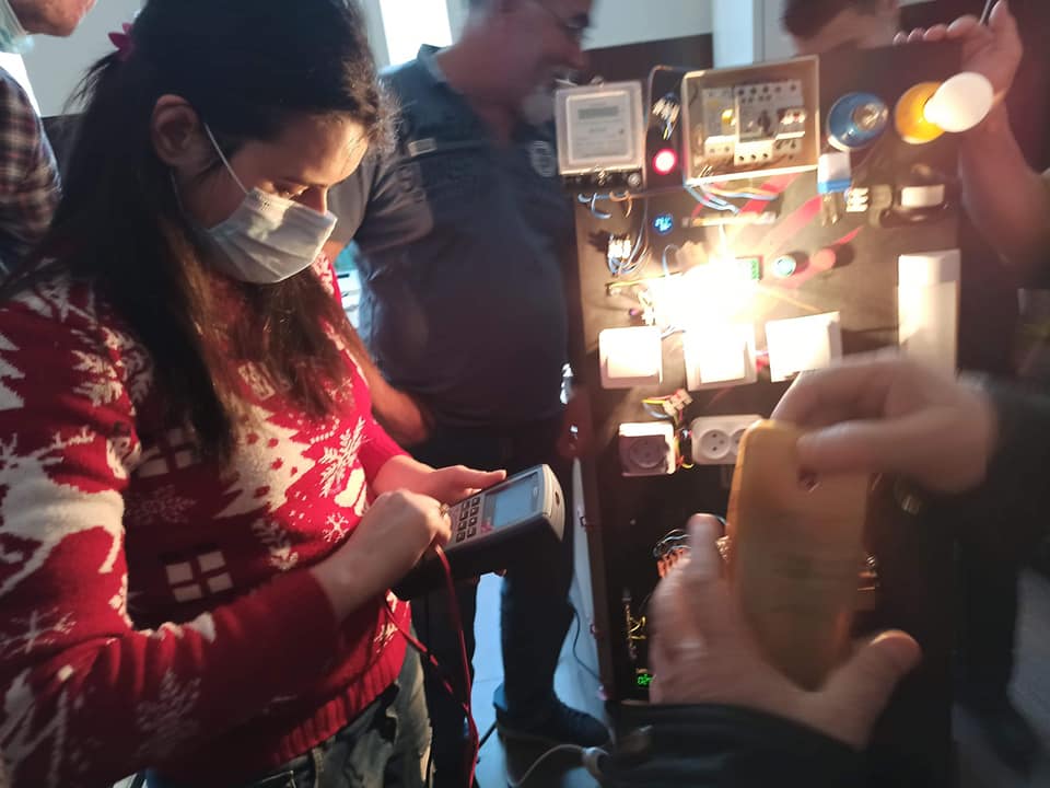 masuratori electrice gr 14.jpg