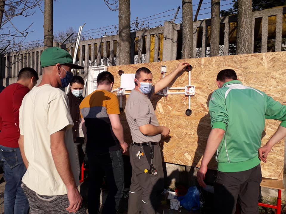 INSTALATIE ELECTRICA.jpg