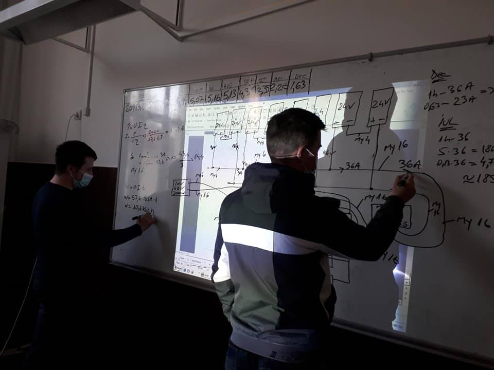 calcul sistem fotovoltaic P=1000W U=24V ,controler MPPT 40A Inverter 1000W.jpg