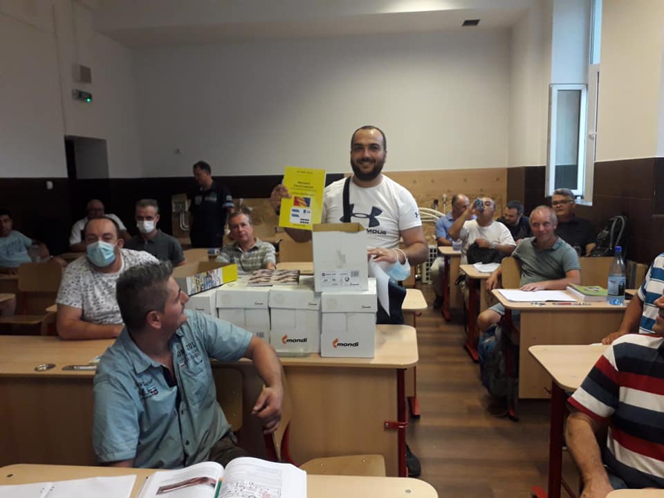 Manualul electricianului latest edition 2021.jpg