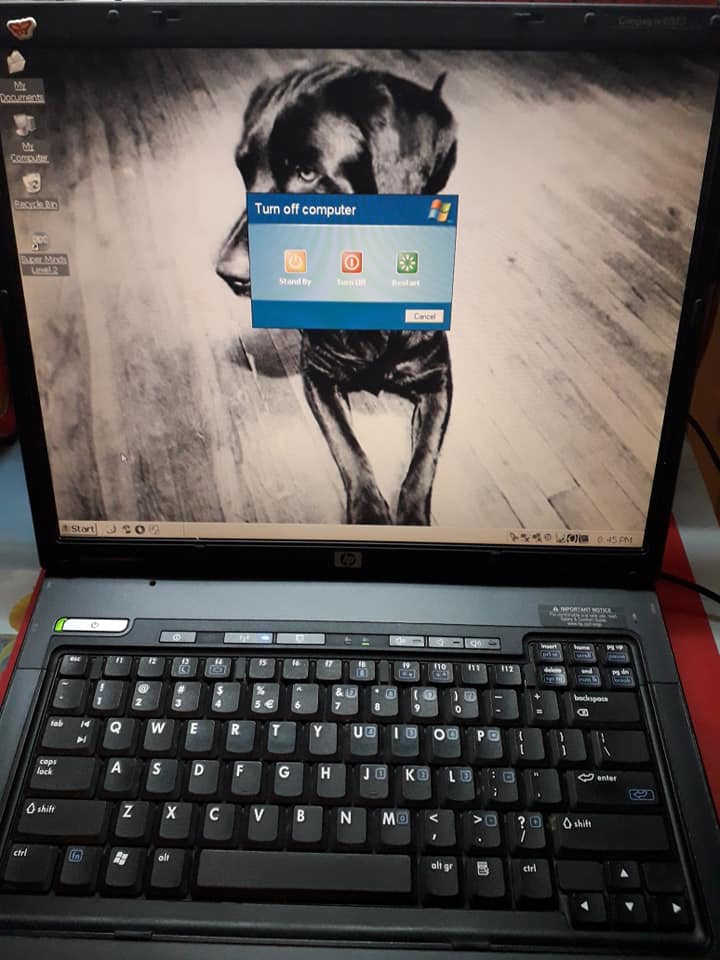 laptop HP dual pentru copii.jpg