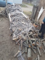 lemne de foc sa se incalzeasca.jpg