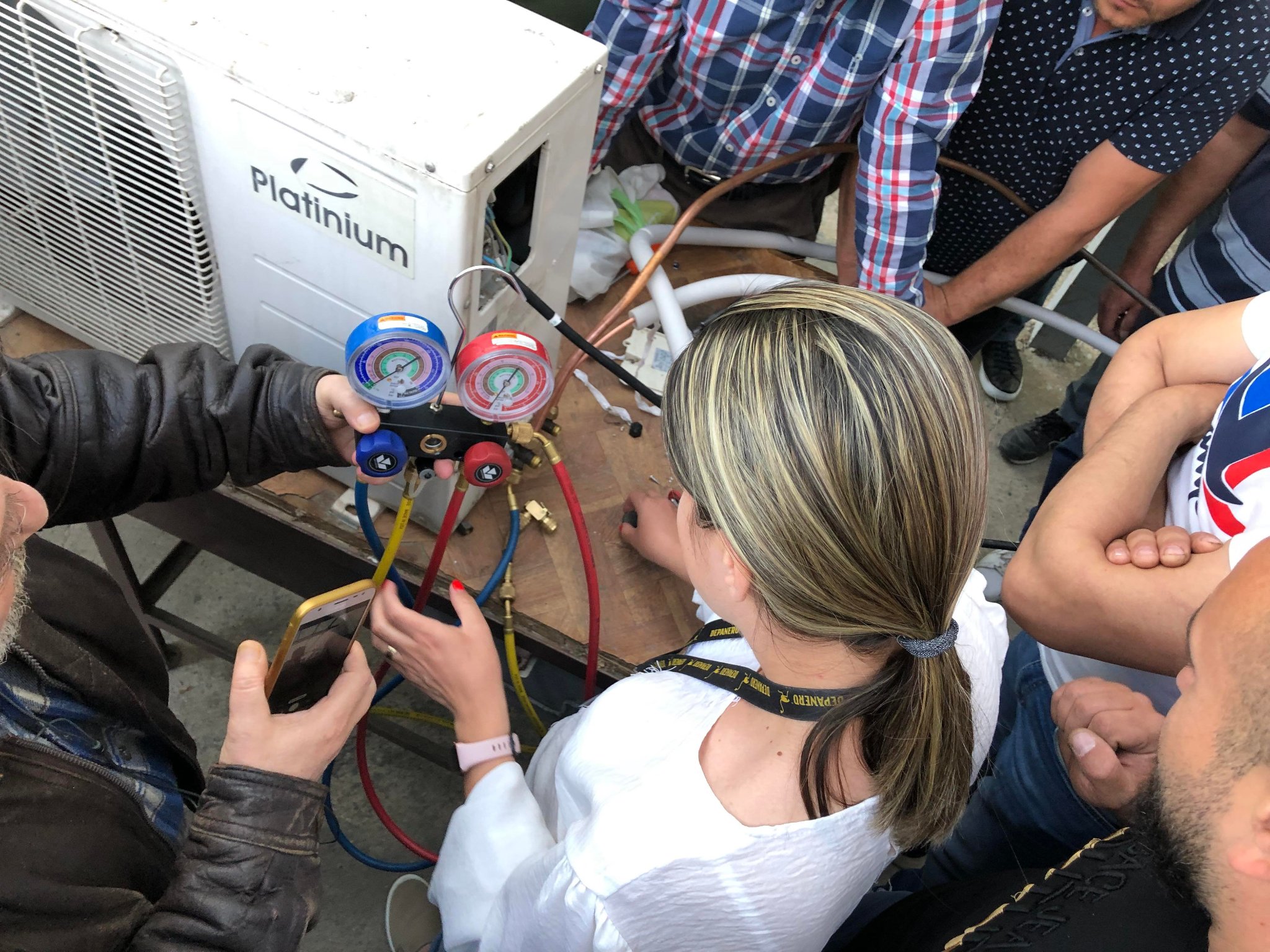 Montam bateria de manometre.jpg