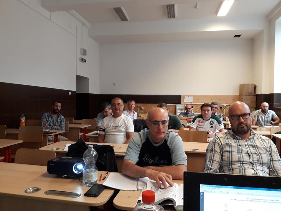 in sala de curs gr 20 frig.jpg